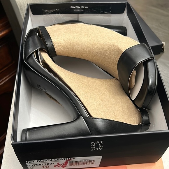 NATURALIZER Joy Dress Ankle Strap Sandals (WIDE) - Picture 2 of 16